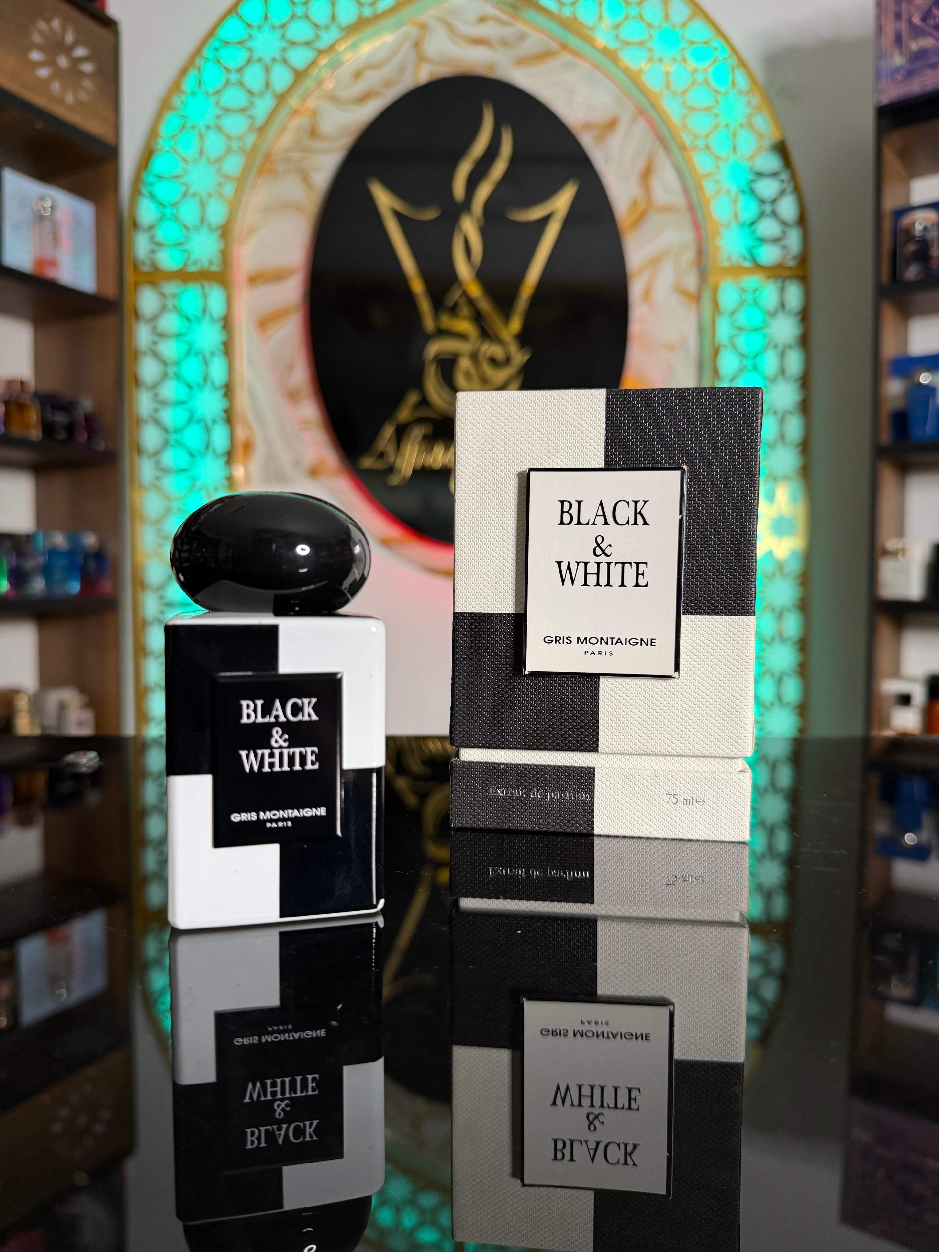 Black & White — Gris Montaigne