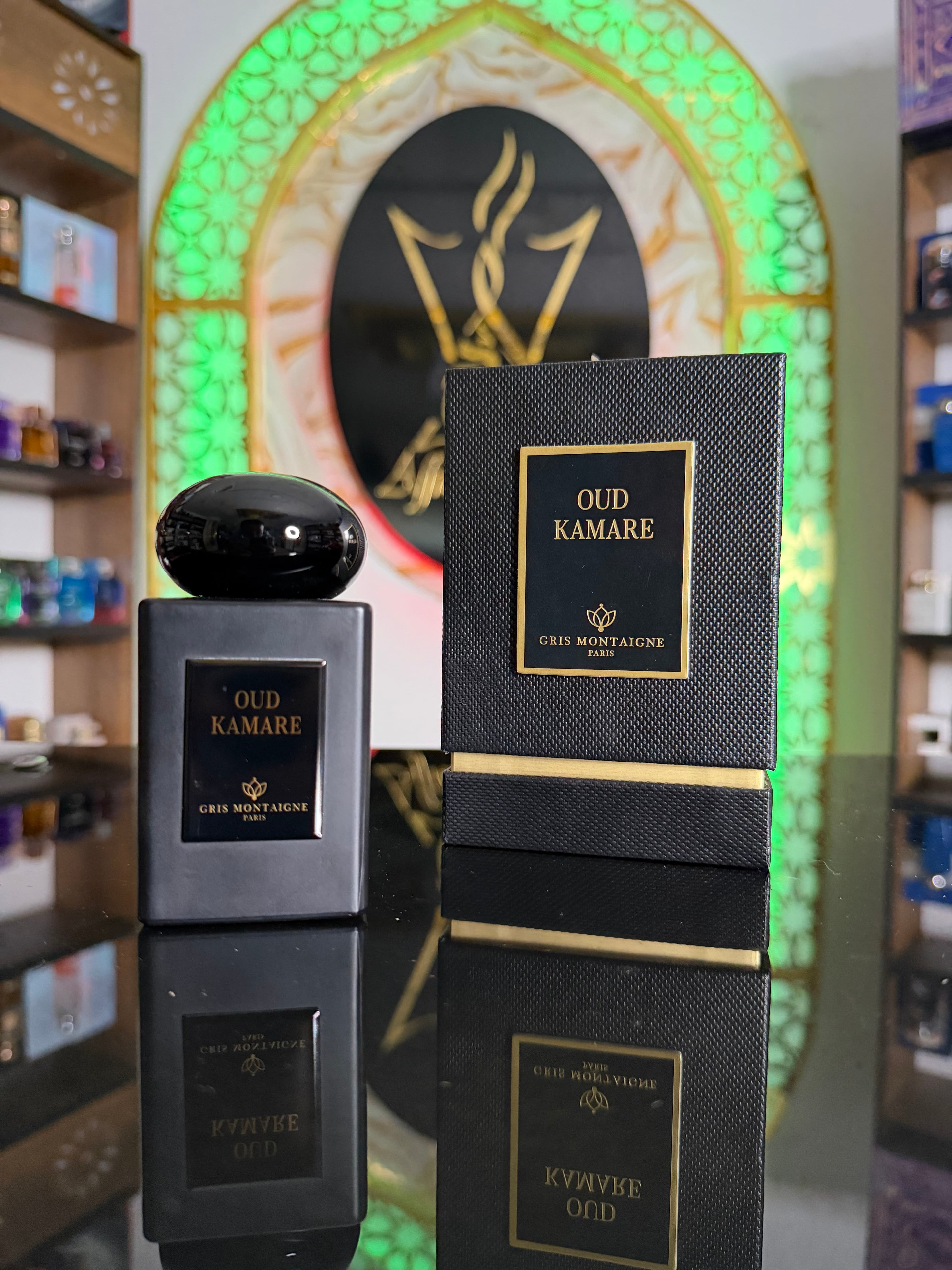 Oud Kamare — Gris Montaigne